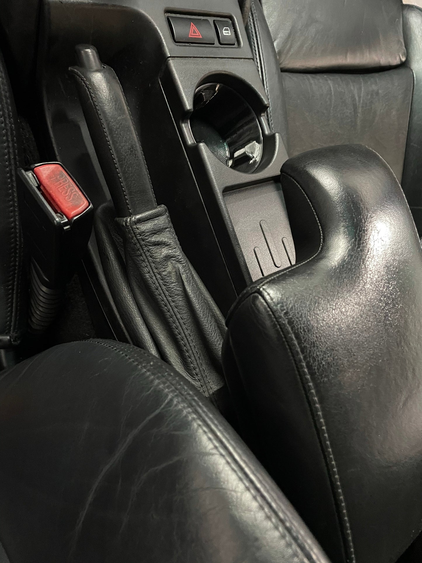 BMW E46 3 SERIES (INCLUDING M3) INDUKTIV Wireless Device Charging Unit