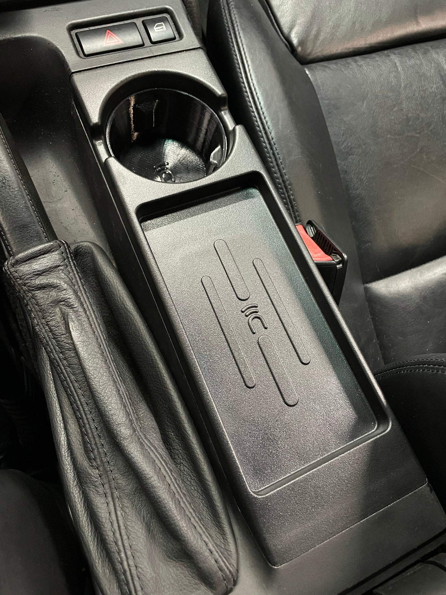 BMW E46 3 SERIES (INCLUDING M3) INDUKTIV Wireless Device Charging Unit