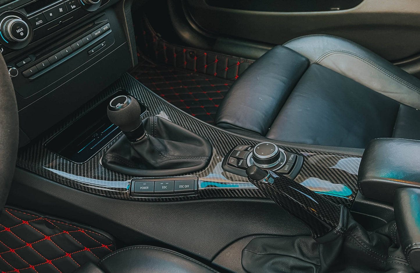 BMW E9X 3 SERIES (E90/E91/E92/E93) INDUKTIV Wireless Device Charging Unit