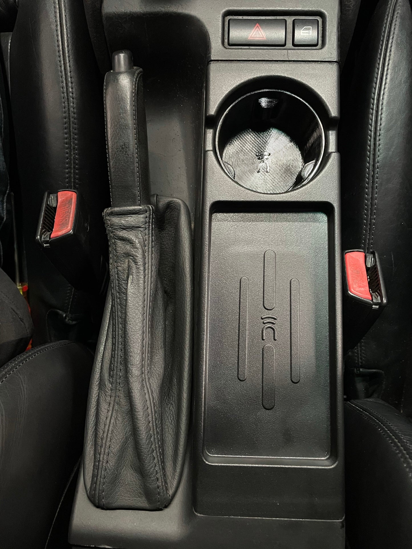 BMW E46 3 SERIES (INCLUDING M3) INDUKTIV Wireless Device Charging Unit