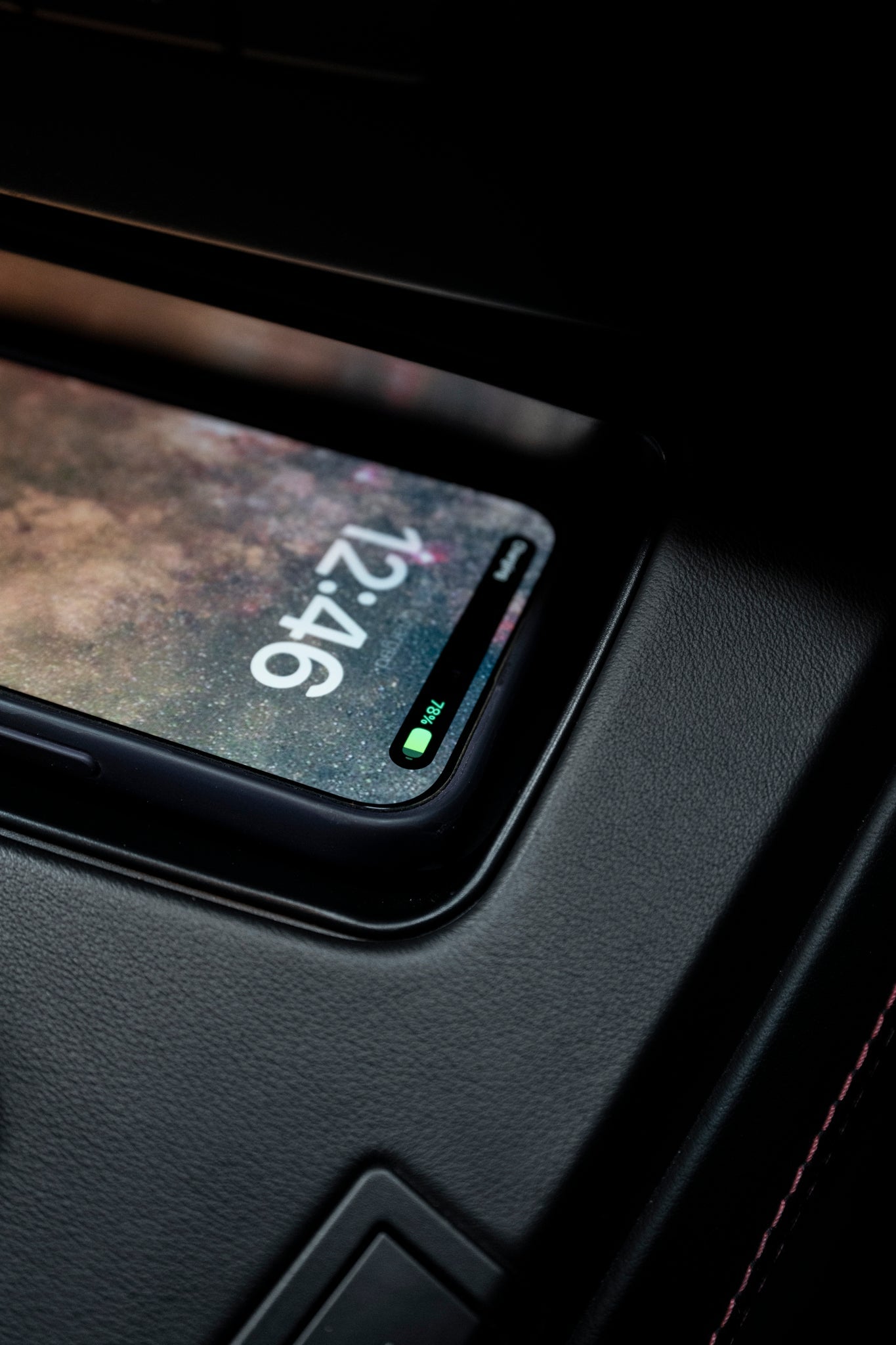 BMW E9X 3 SERIES (E90/E91/E92/E93) INDUKTIV Wireless Device Charging Unit