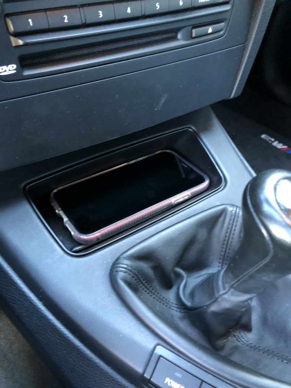 BMW E9X 3 SERIES (E90/E91/E92/E93) INDUKTIV Wireless Device Charging Unit